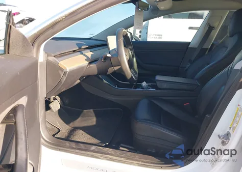 2019 Tesla Model 3 Long Range/Performance z USA, uszkodzony, nr VIN 5YJ3E1EB6KF390184
